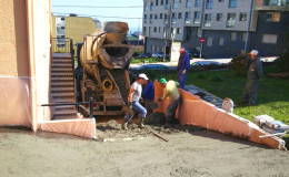 6 Inicio del hormigonado en rampa.